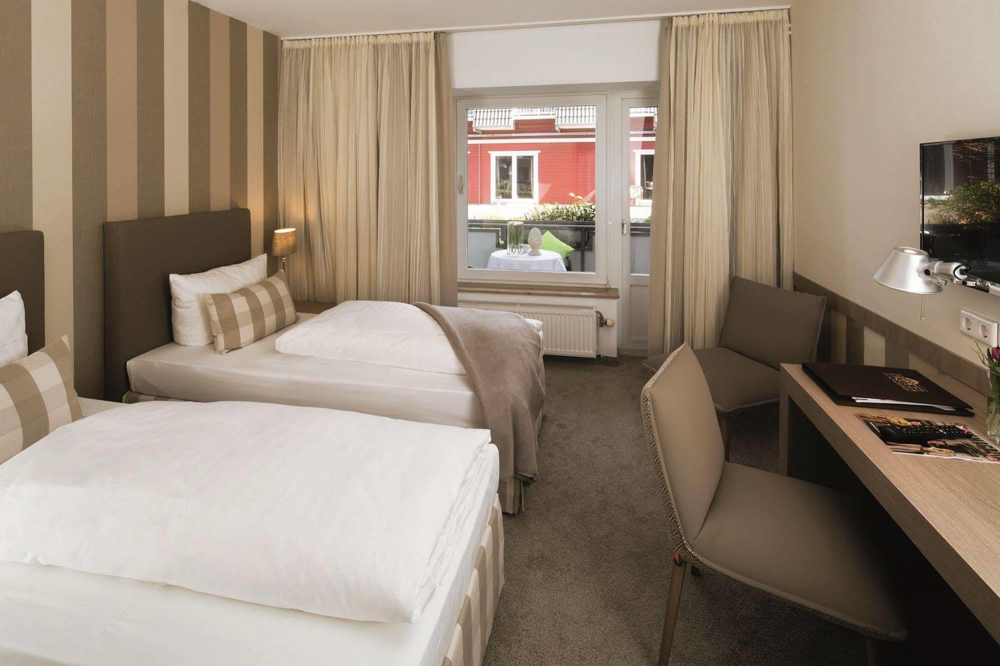 Hotel Am Schlosspark Garni Husum  Luaran gambar
